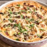 How to Cook Chicken and Mushroom Pie?